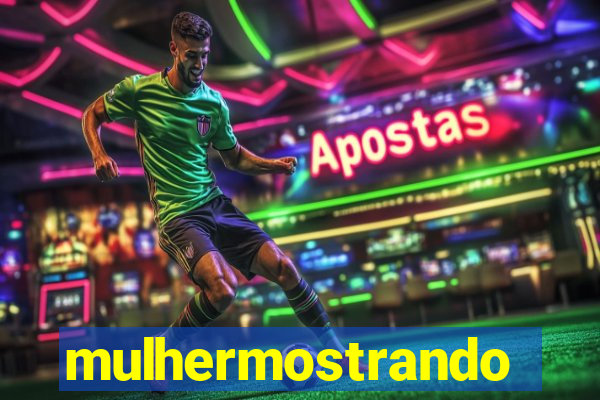 mulhermostrandoopeito