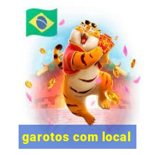 garotos com local